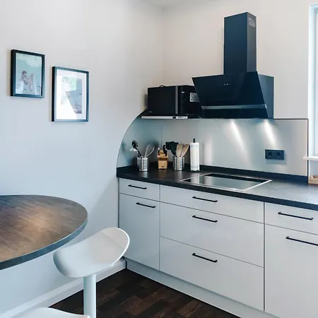 Schoenhier * וסטרבורג